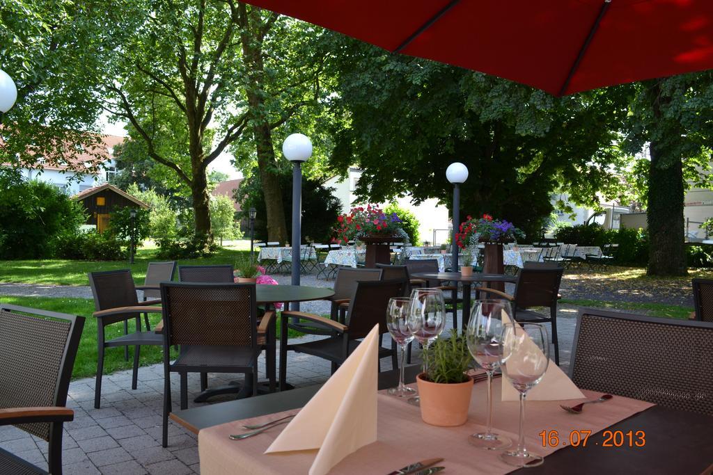 Hotel Gasthaus Adler Bad Waldsee Exteriör bild