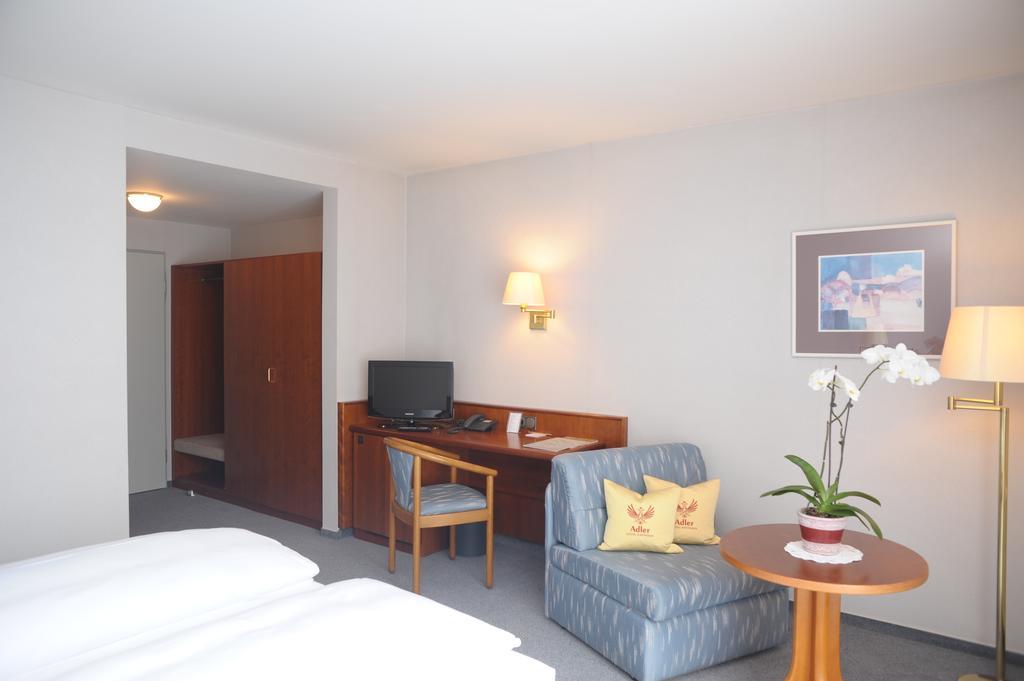 Hotel Gasthaus Adler Bad Waldsee Exteriör bild