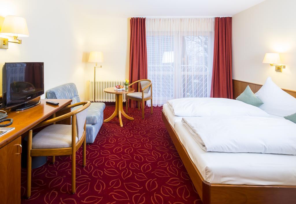 Hotel Gasthaus Adler Bad Waldsee Exteriör bild